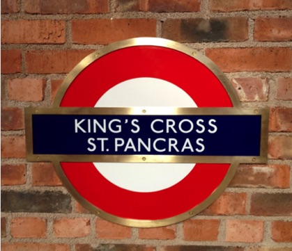Kigs Cross St Pancras London Underground roundel
